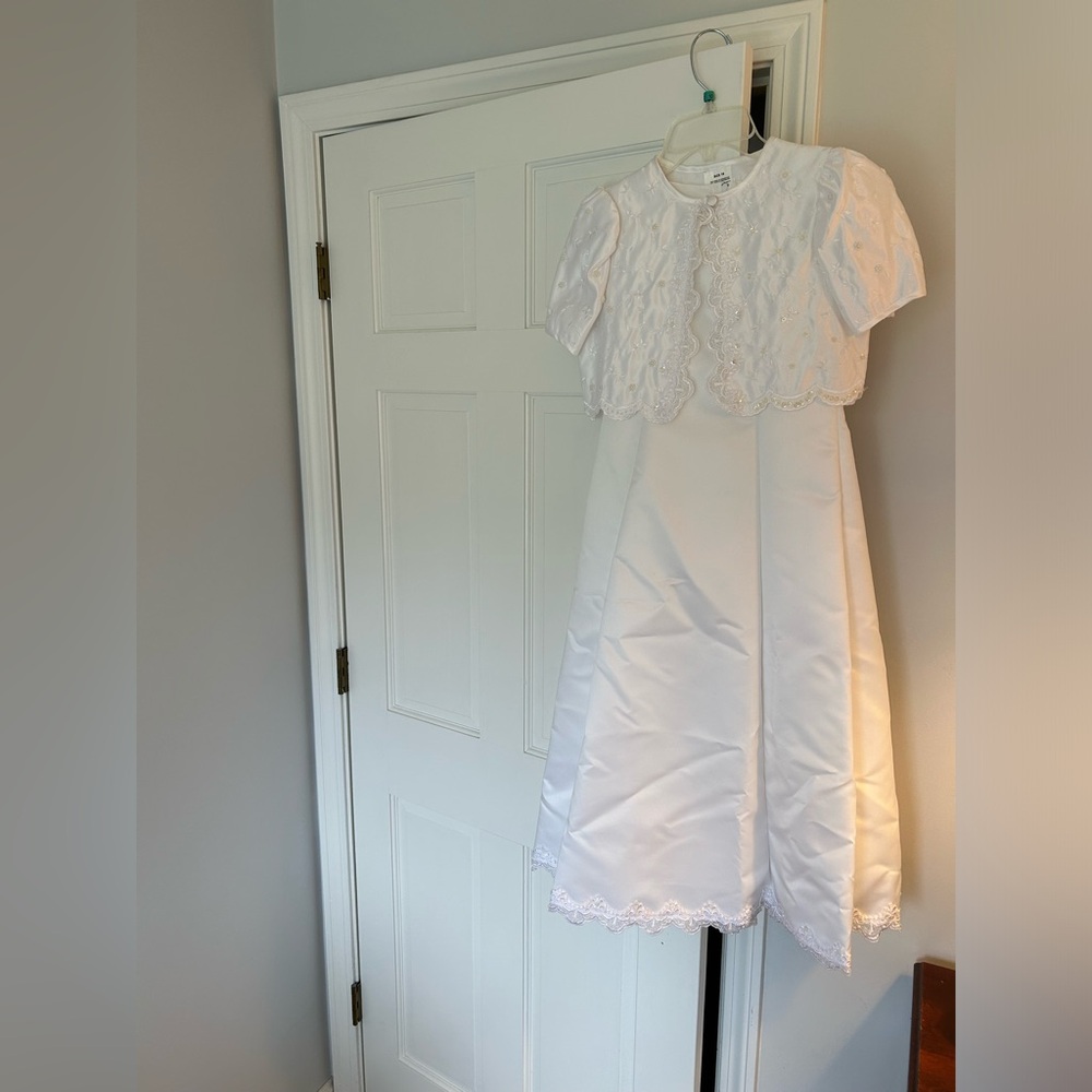 Communion dress sleeveless with beaded and embroidered lace jacket.  Size 10